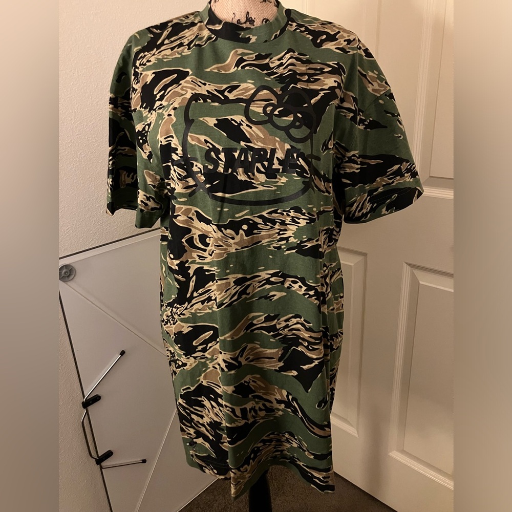 Sanrio hello kitty x staple street wear rare camo print tee tshirt dress large L